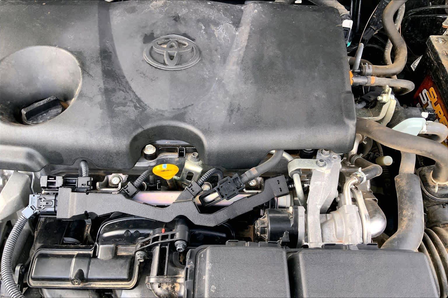 Used 2020 Toyota RAV4 LE FWD image 33