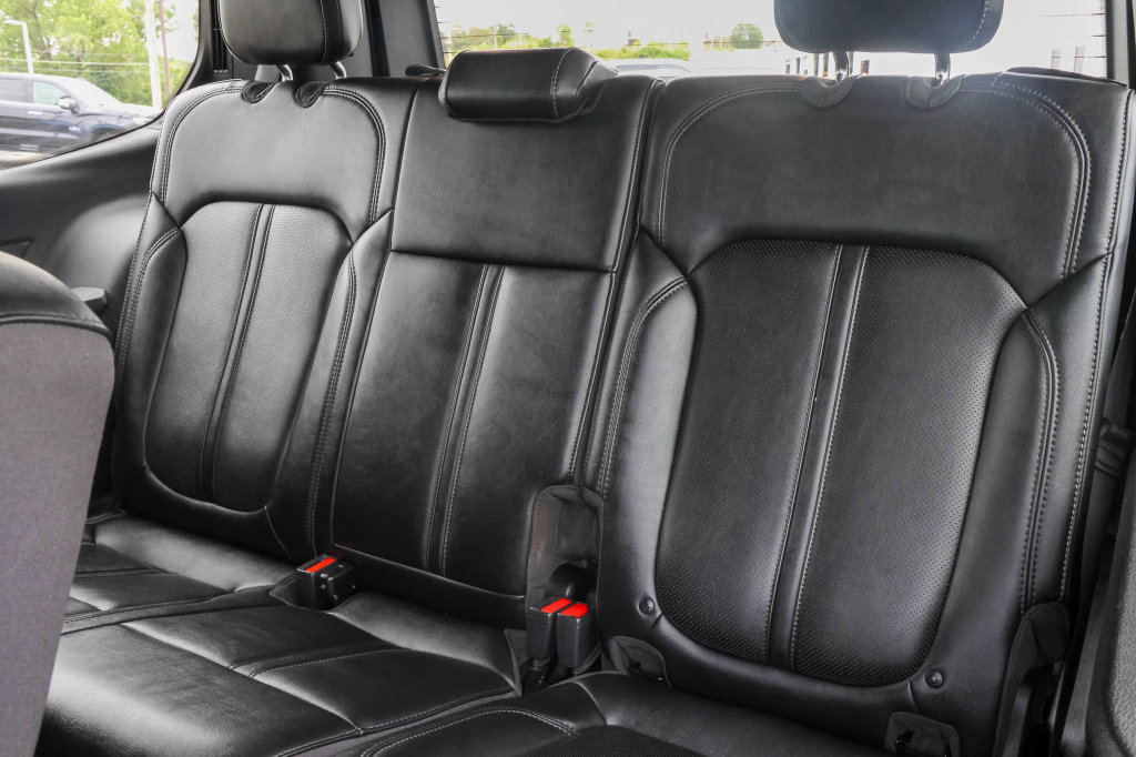 Used 2024 Jeep Wagoneer Series II w/ Flexible Seating Group RWD image 15
