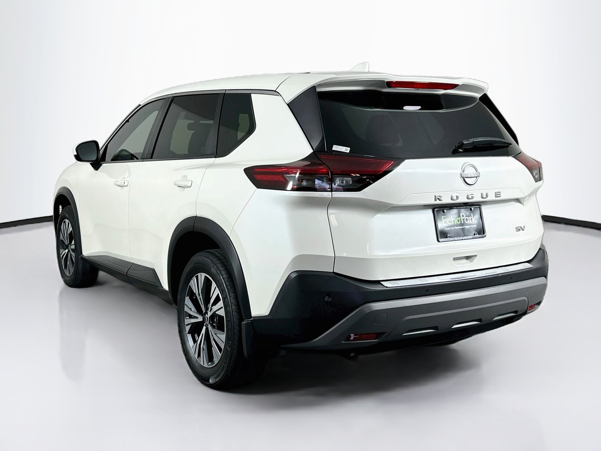 Used 2023 Nissan Rogue SV FWD image 5