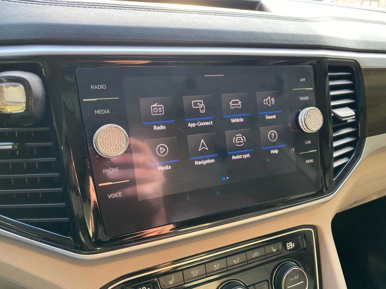 Used 2022 Volkswagen Atlas SE w/ Panoramic Sunroof Package image 19