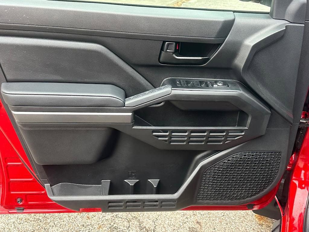 Certified 2025 Toyota Tacoma SR5 image 14