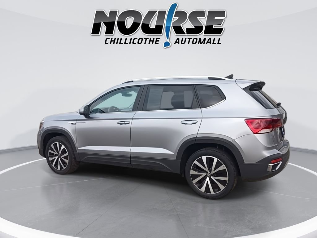 Used 2024 Volkswagen Taos SE image 6
