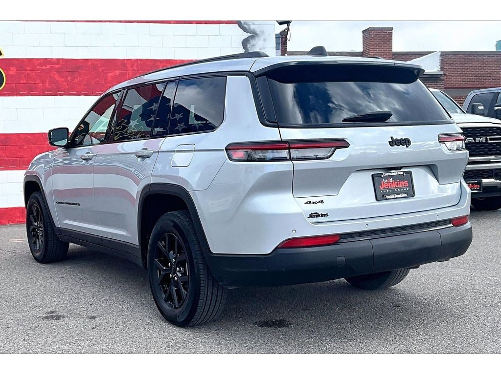 Used 2024 Jeep Grand Cherokee L Laredo AWD/4WD image 13