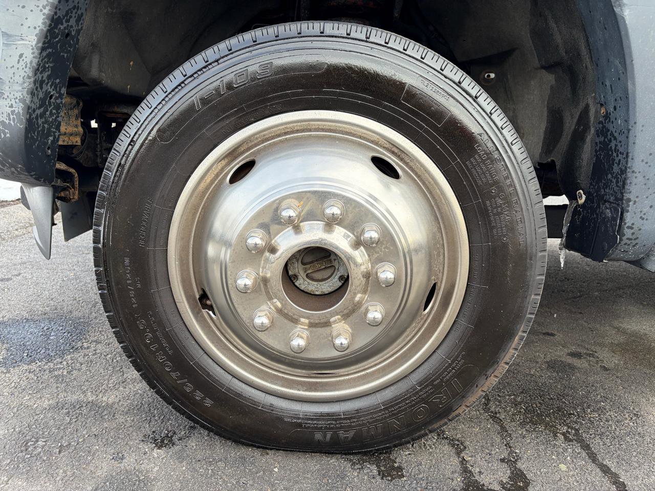 Used 2016 Ford F550 4x4 Crew Cab Super Duty image 14