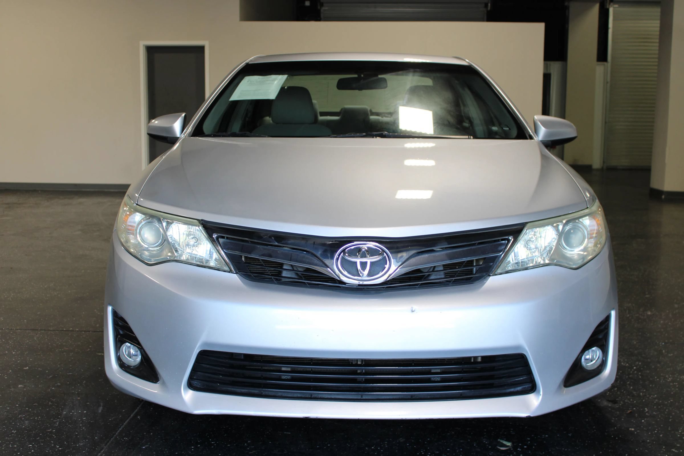 Used 2012 Toyota Camry LE FWD image 7