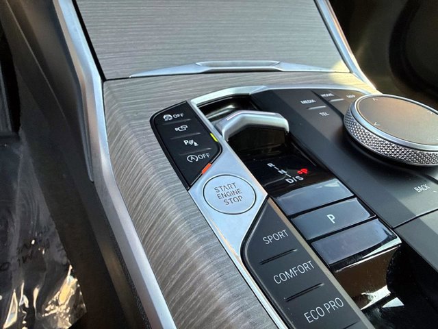 Used 2025 BMW 330i Sedan image 27