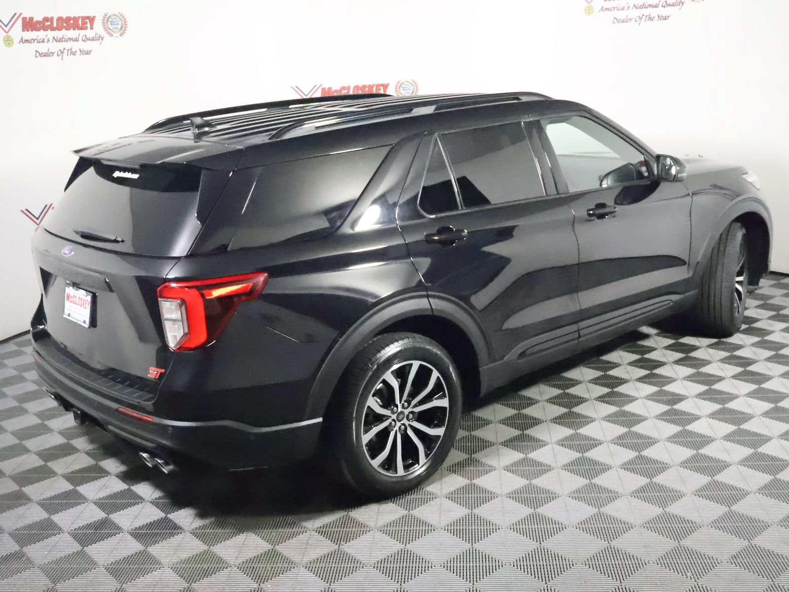 Used 2020 Ford Explorer ST w/ Premium Technology Package AWD/4WD image 4