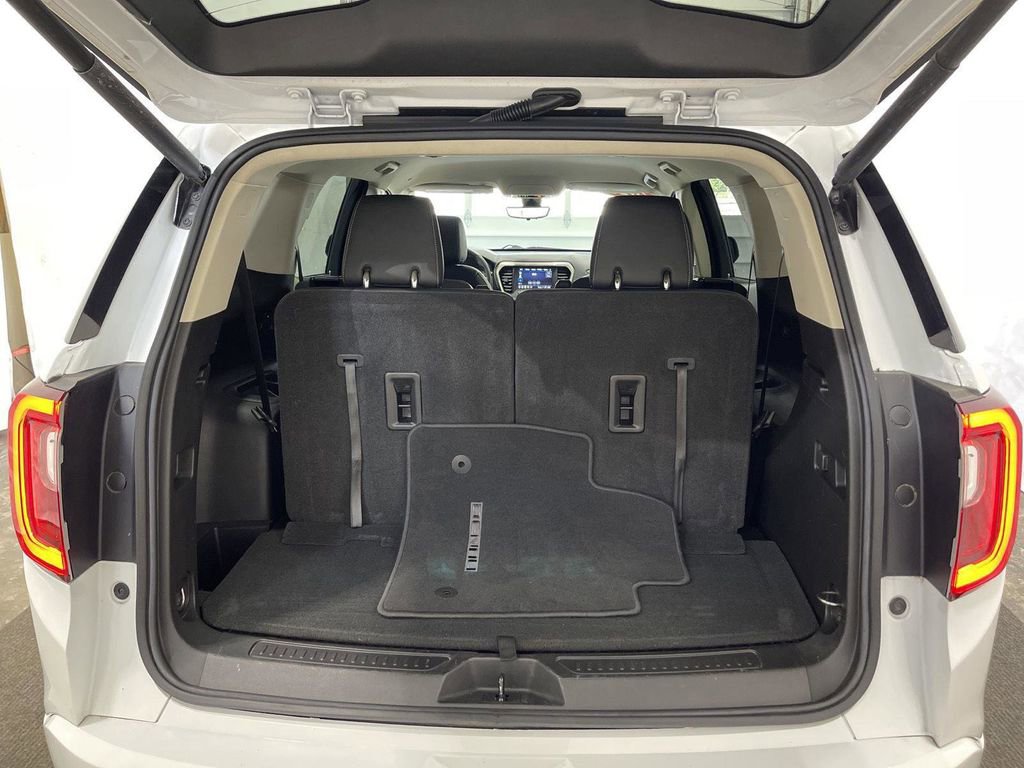 Used 2023 GMC Acadia Denali w/ Denali Technology Package image 14