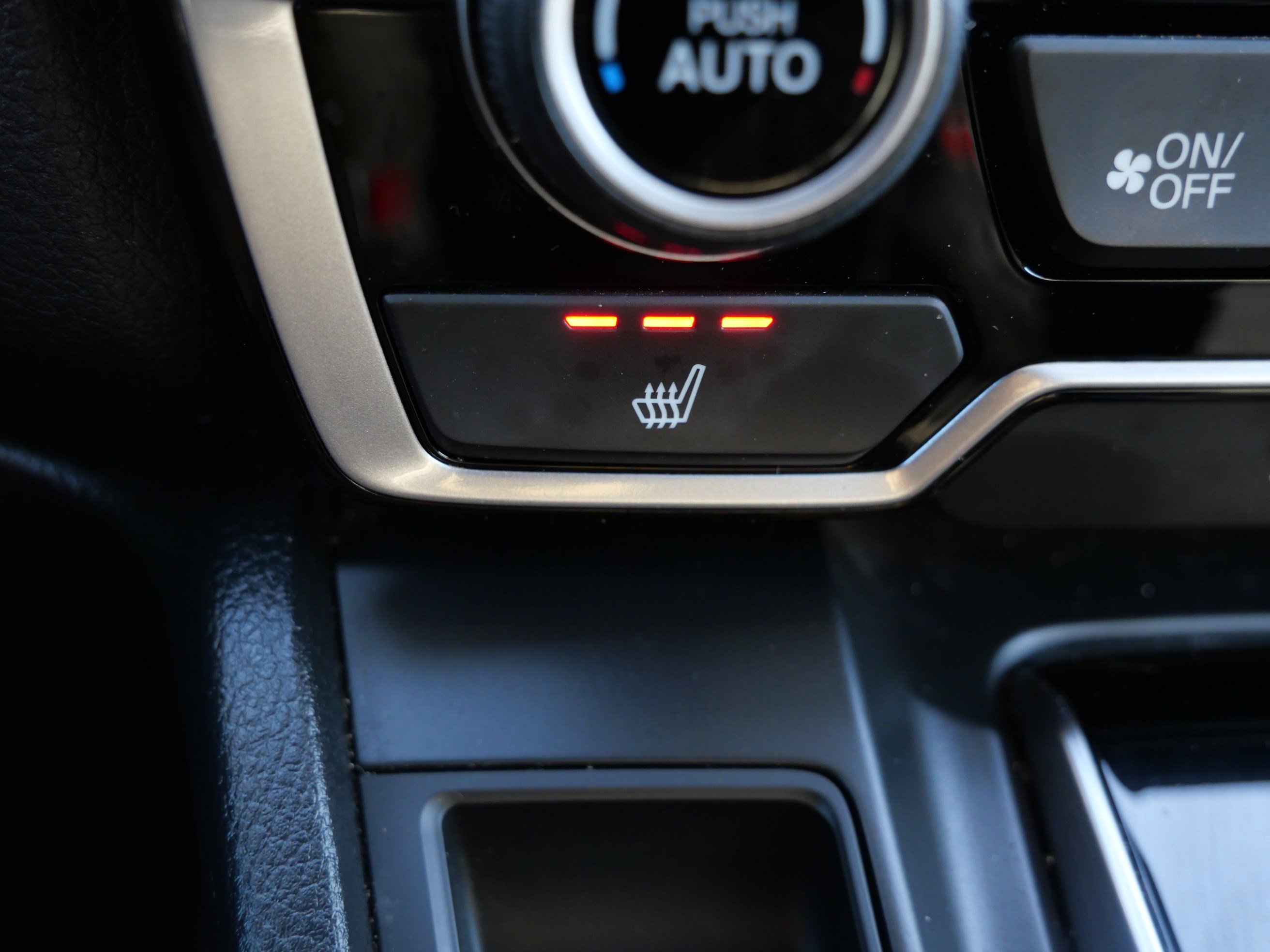 Used 2018 Honda CR-V Touring image 31