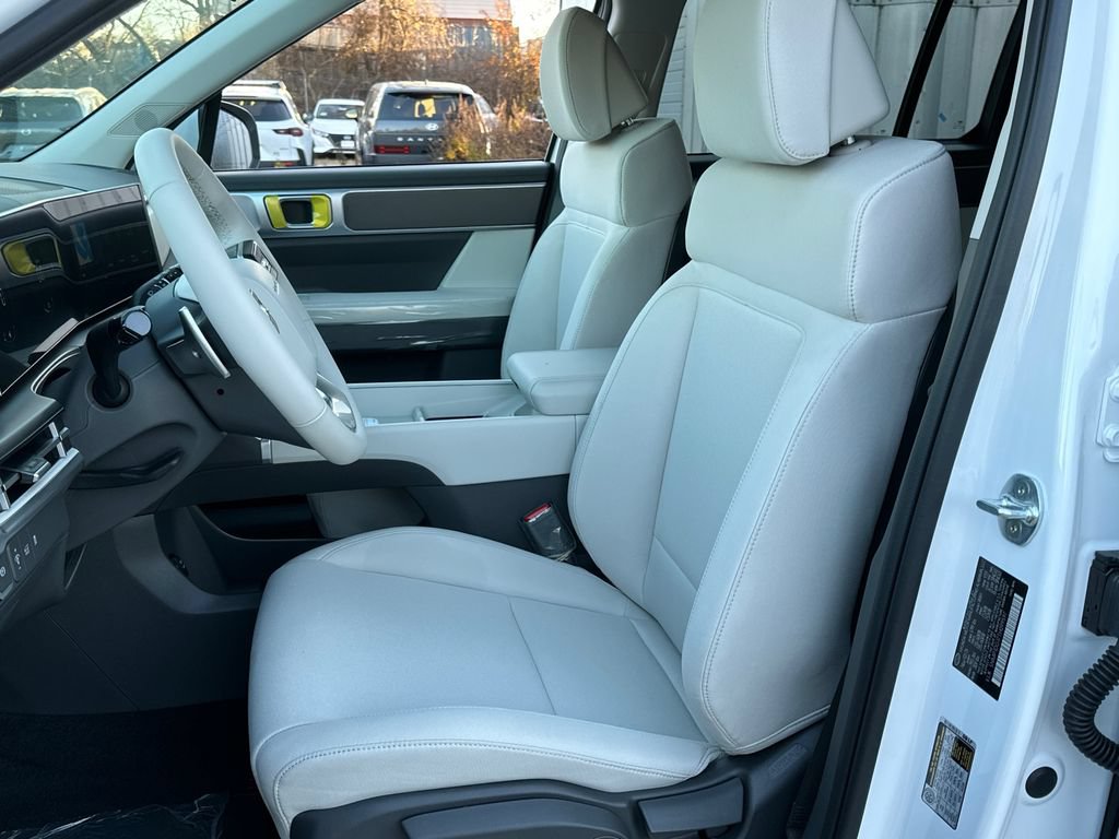 New 2026 Hyundai Santa Fe SE AWD/4WD image 7