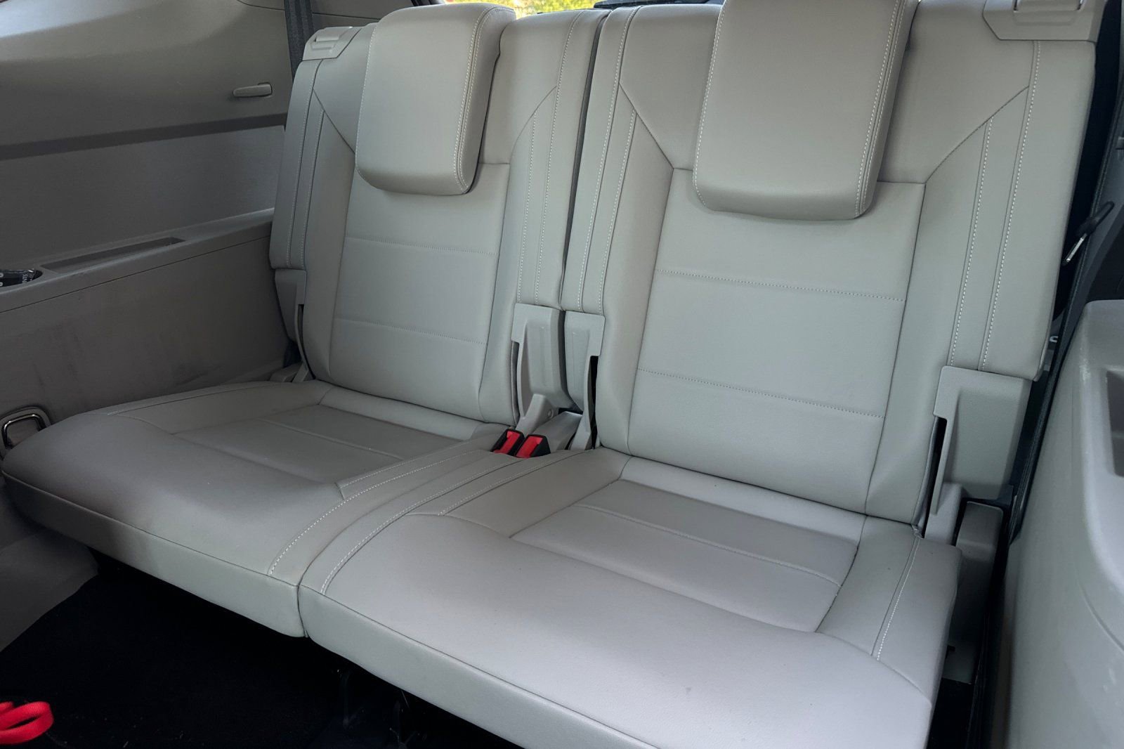 Used 2023 Volkswagen Atlas SE image 17