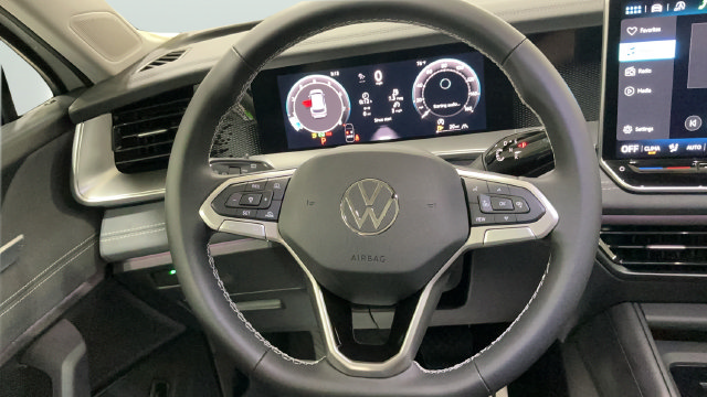 New 2026 Volkswagen Tiguan SE AWD/4WD image 22