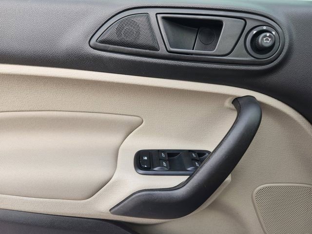Used 2019 Ford Fiesta SE image 25