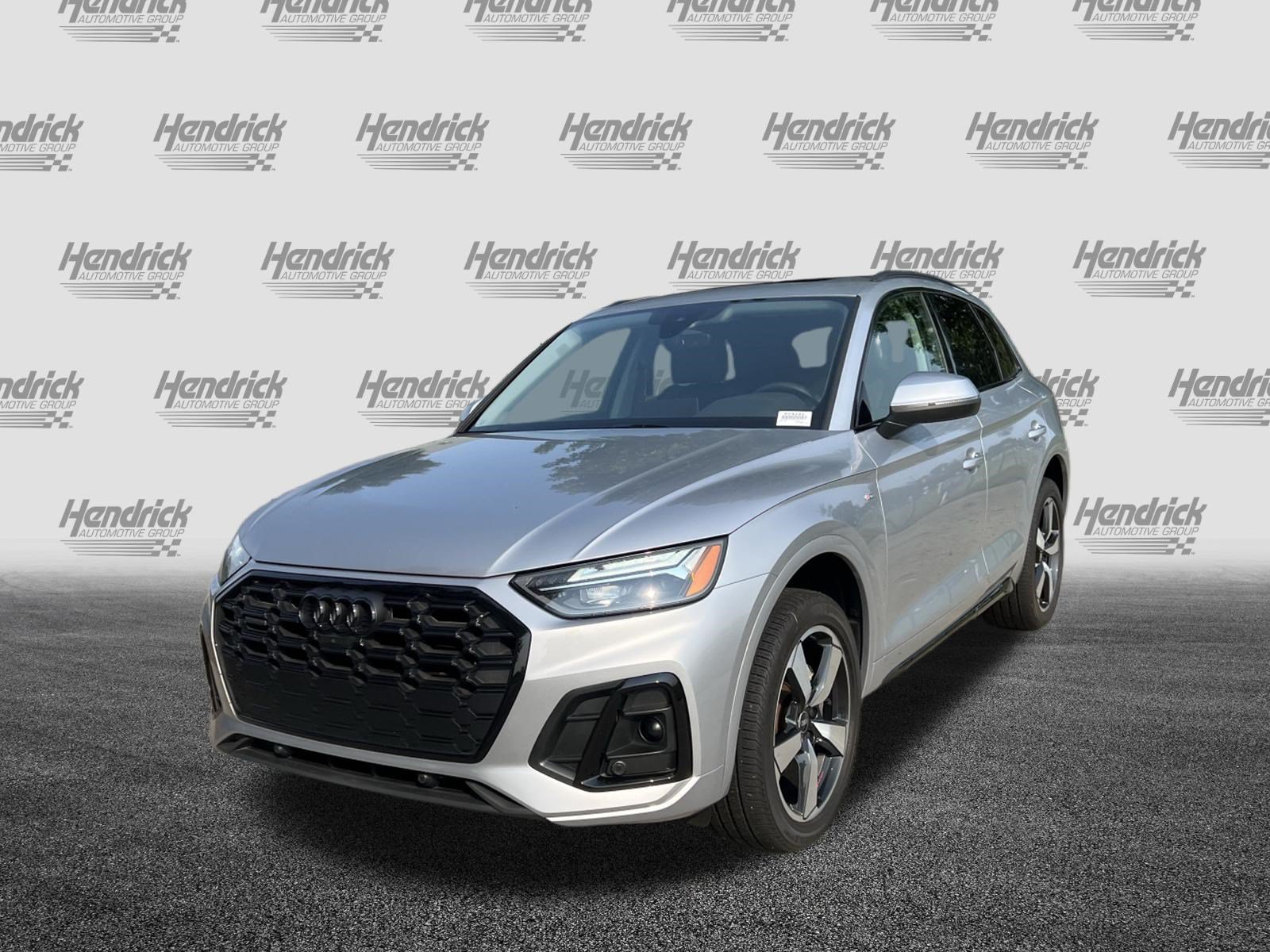 Used 2022 Audi Q5 2.0T Premium Plus w/ Premium Plus Package AWD/4WD image 5