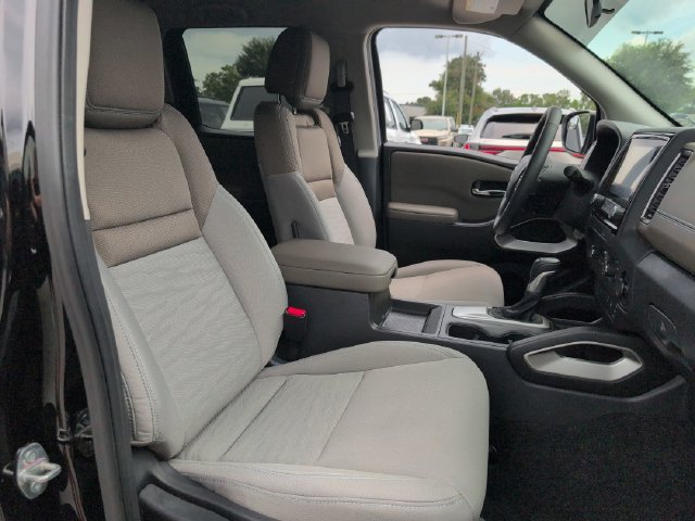 Used 2024 Nissan Frontier SV RWD image 30