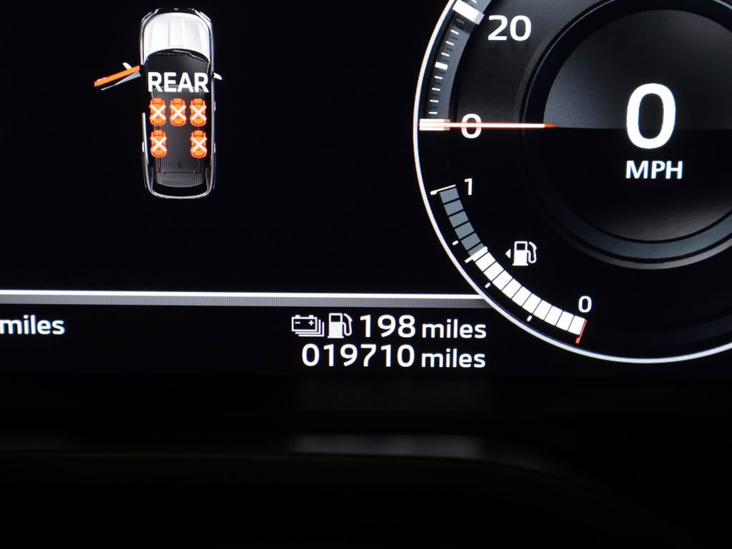 Used 2024 Mitsubishi Outlander SEL image 39