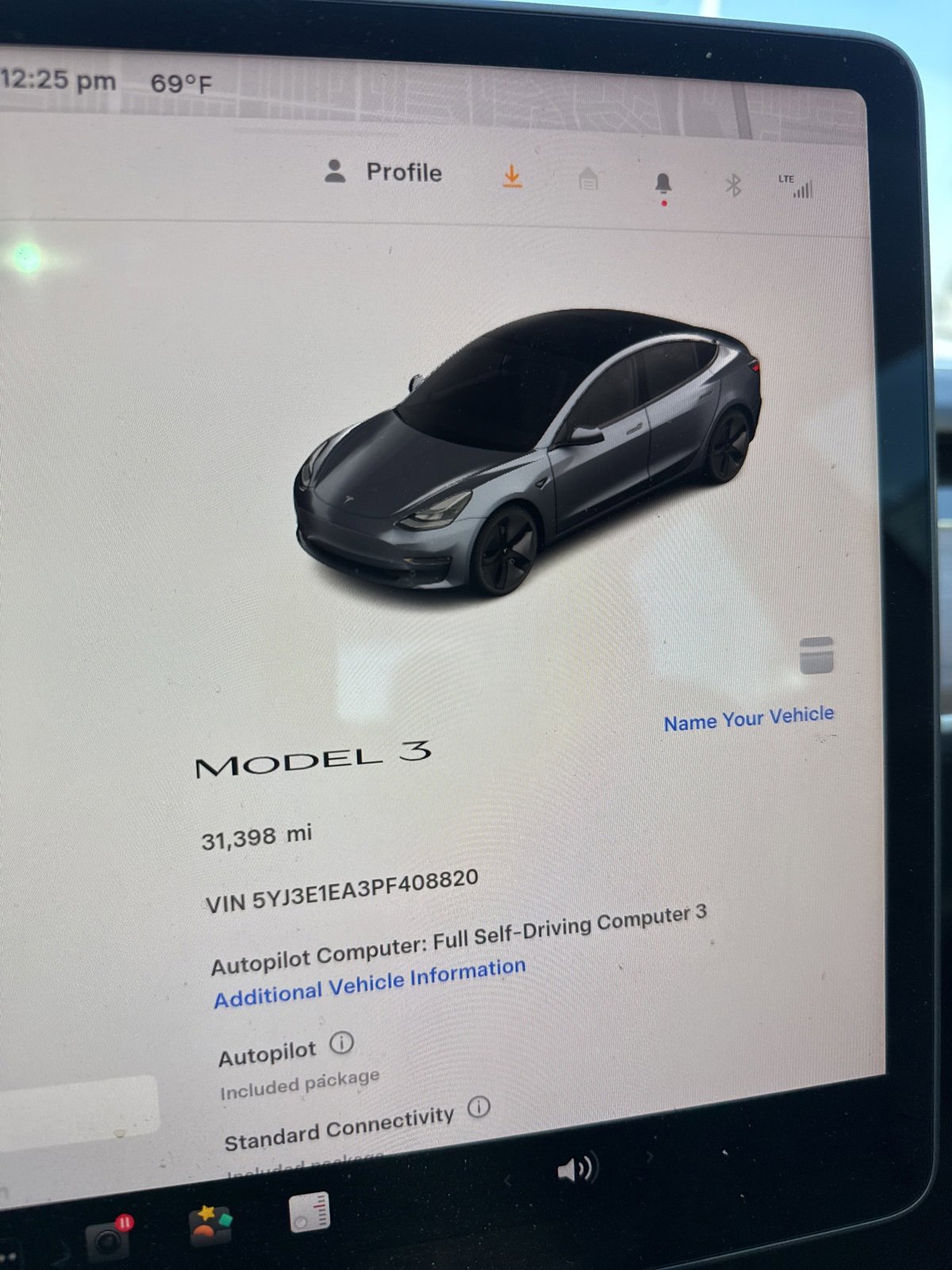 Used 2023 Tesla Model 3 Standard Range image 8