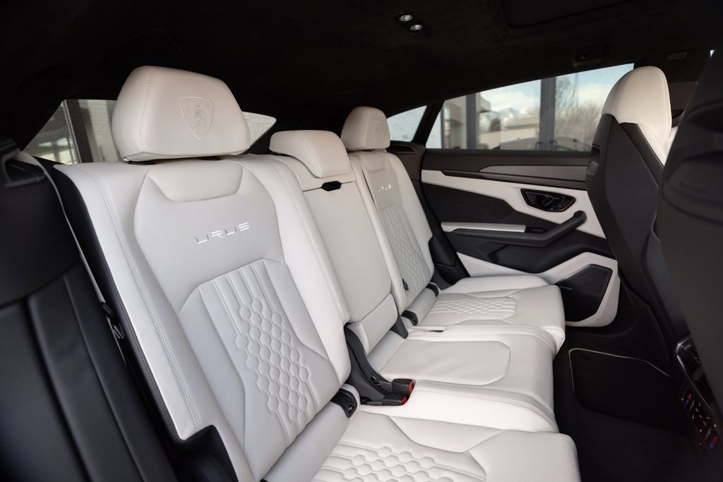 Used 2024 Lamborghini Urus S image 31