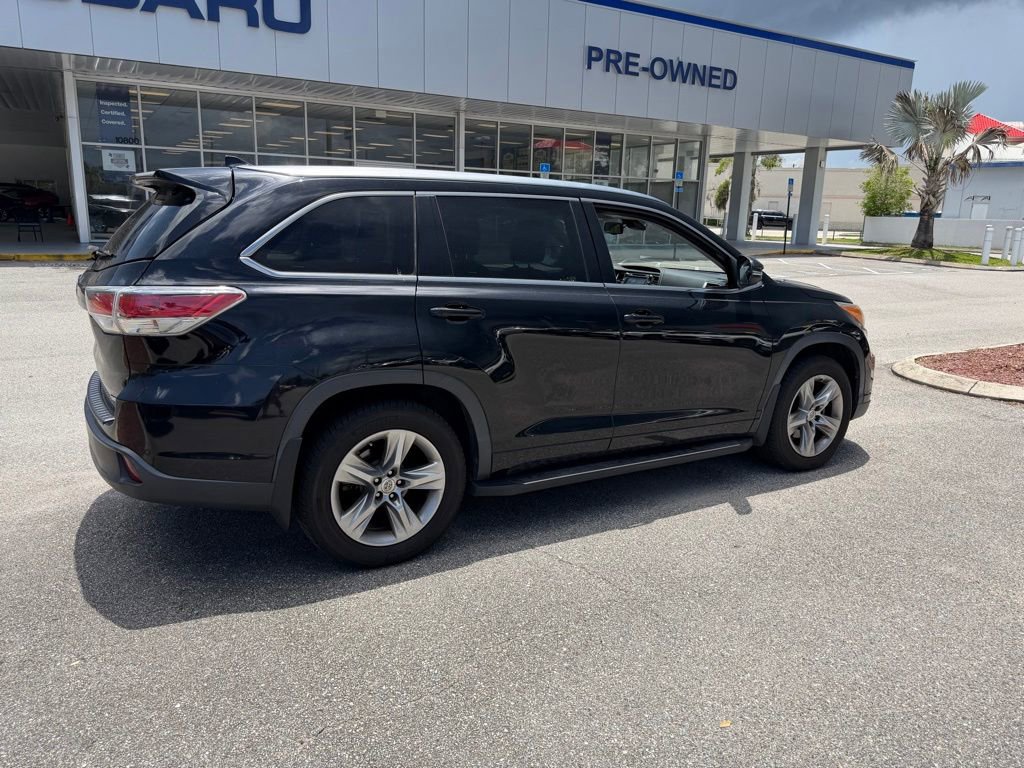 Used 2015 Toyota Highlander Limited Platinum FWD image 3