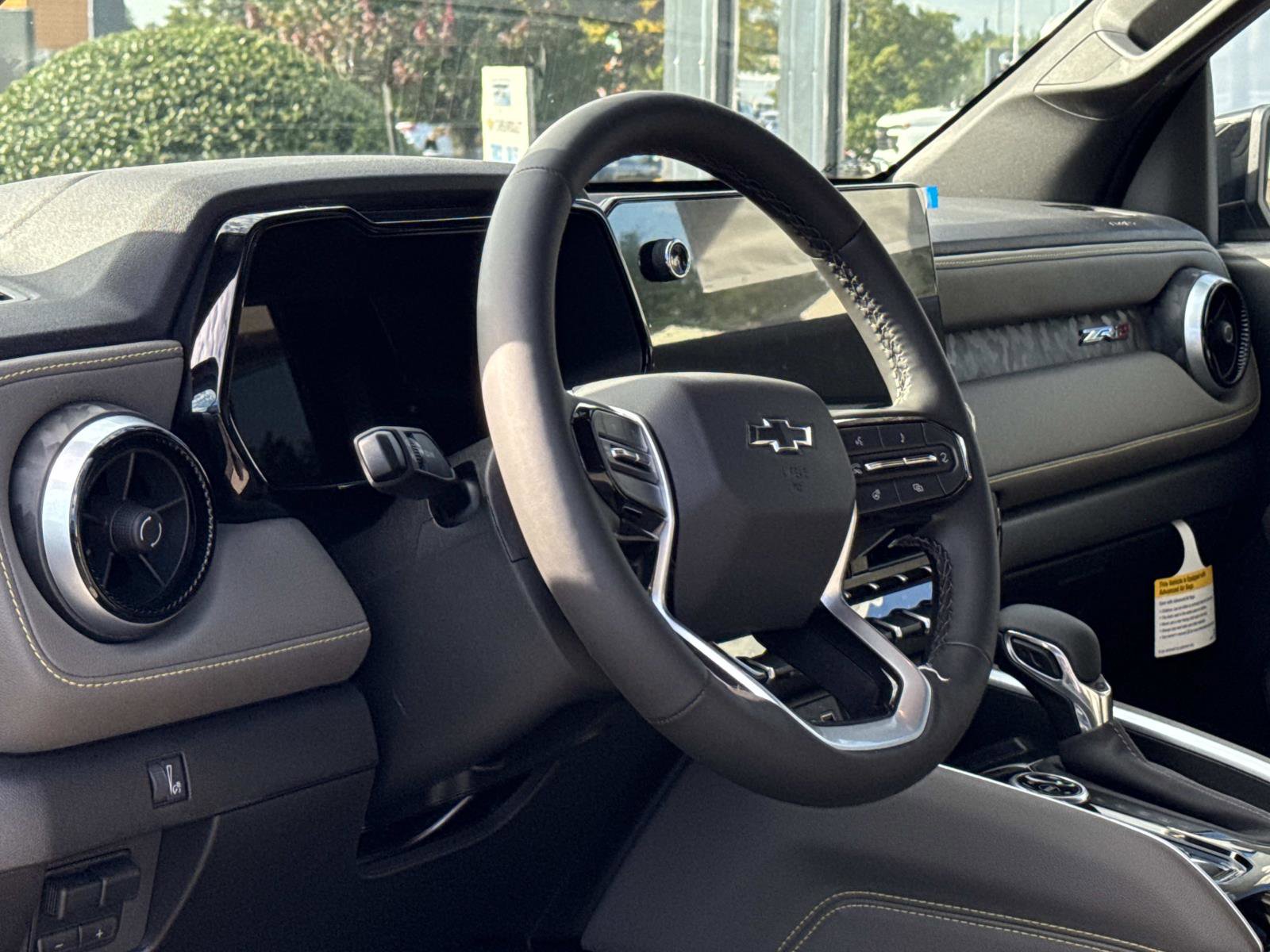 New 2026 Chevrolet Colorado ZR2 w/ Technology Package image 21