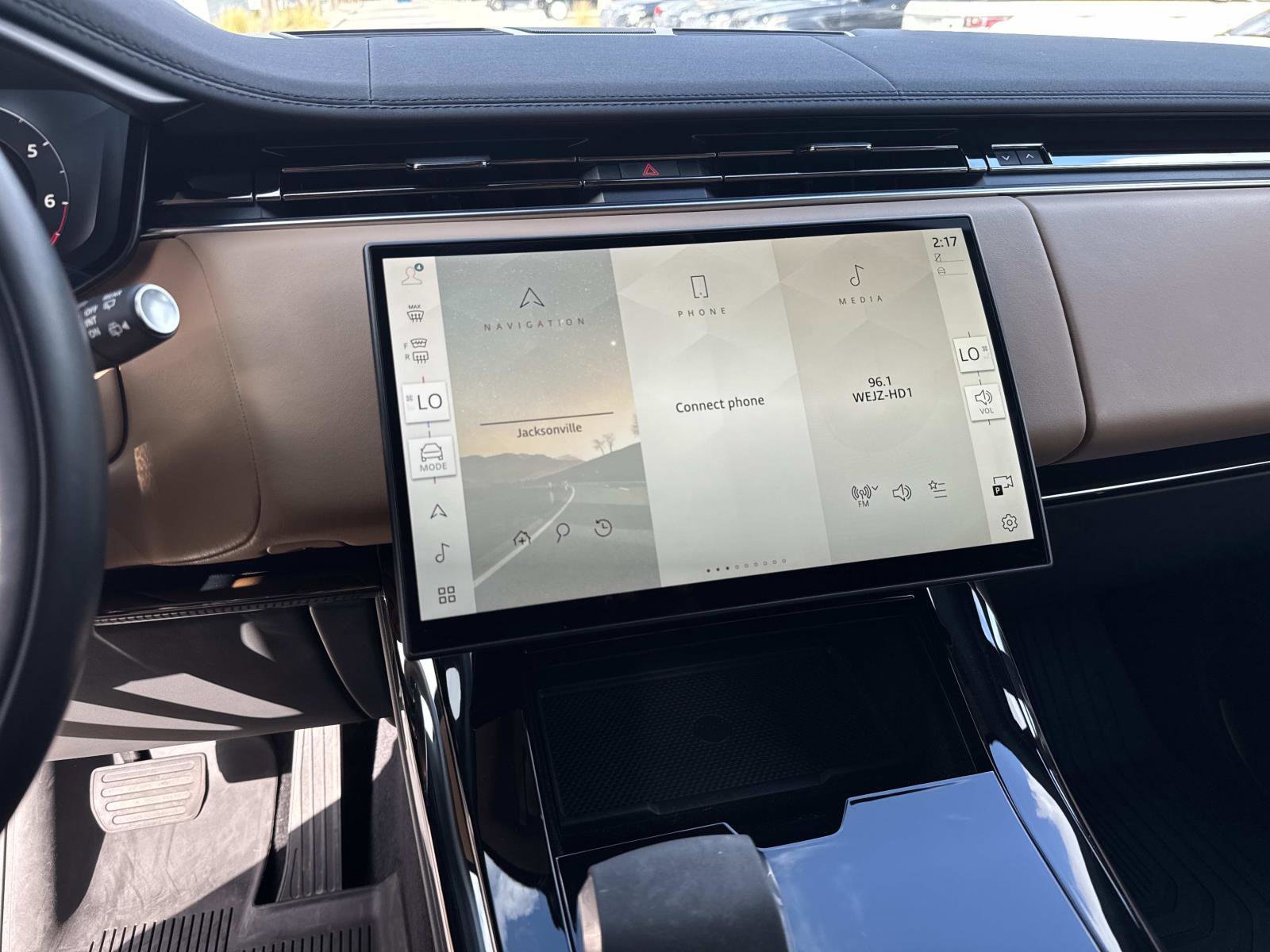 Certified 2024 Land Rover Range Rover Sport SE image 26