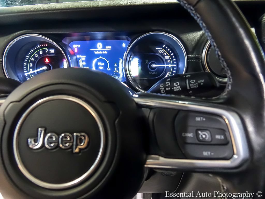 Used 2022 Jeep Wrangler Unlimited Sahara w/ Cold Weather Group AWD/4WD image 17
