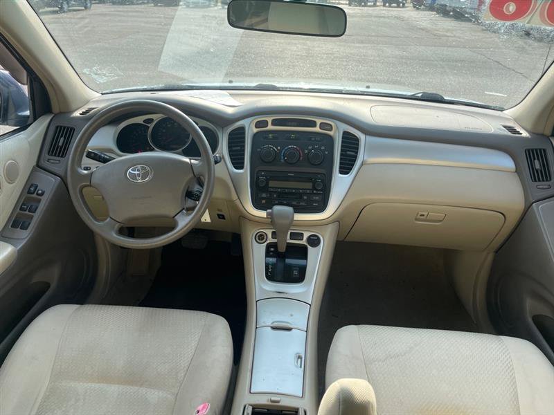 Used 2006 Toyota Highlander 2WD w/ 3rd Row image 12