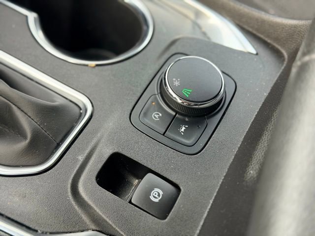 Certified 2023 Chevrolet Traverse LT image 17