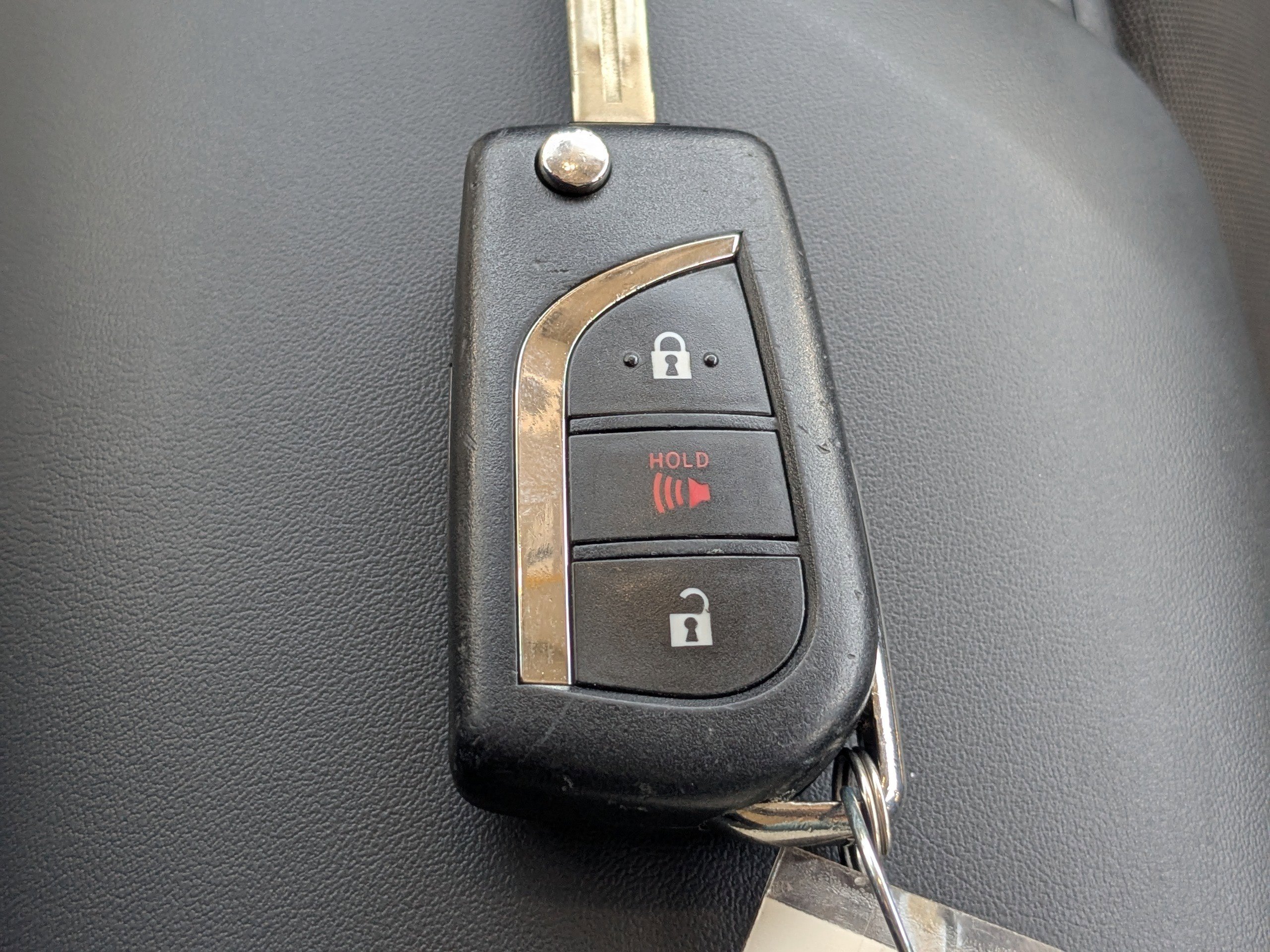 Used 2021 Toyota C-HR LE image 26