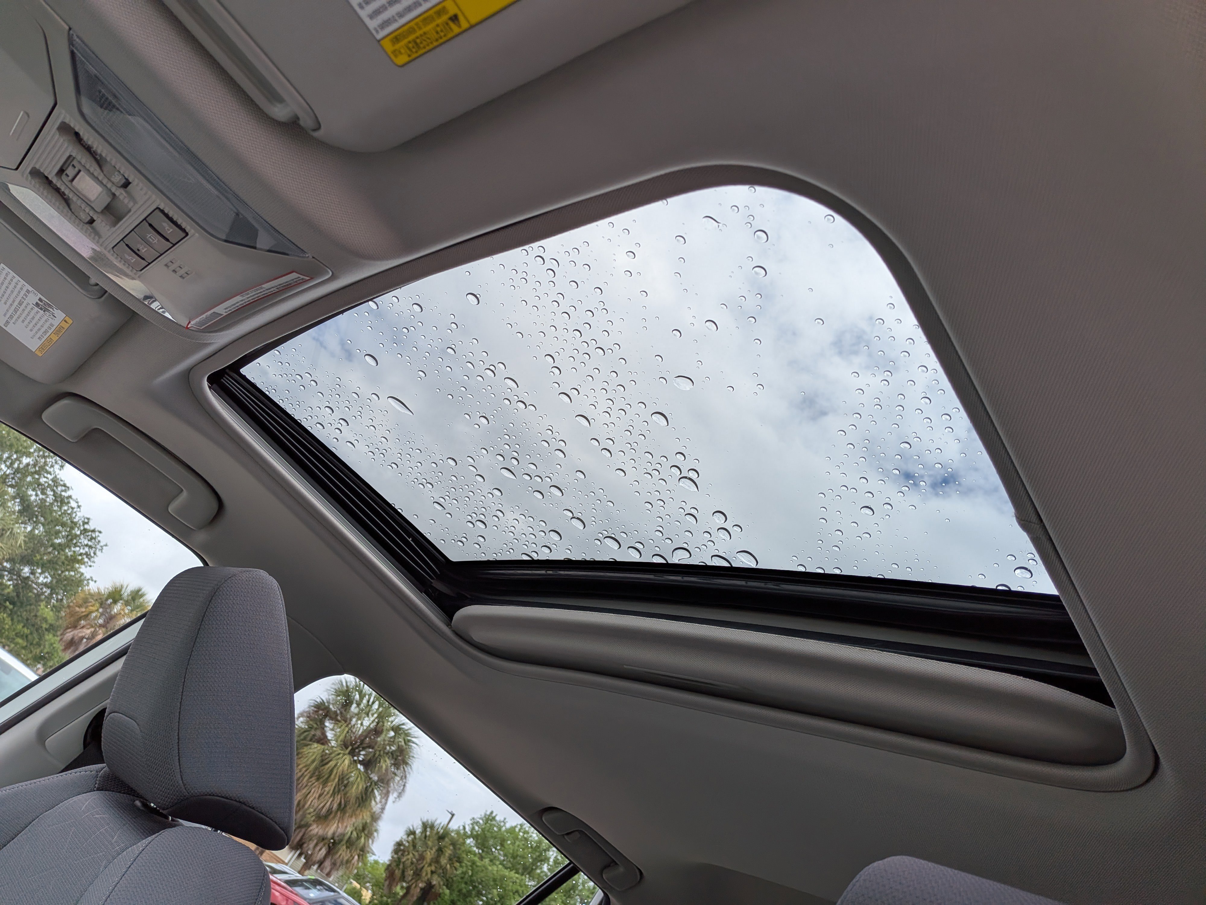 Used 2019 Toyota RAV4 XLE w/ Convenience Package image 23