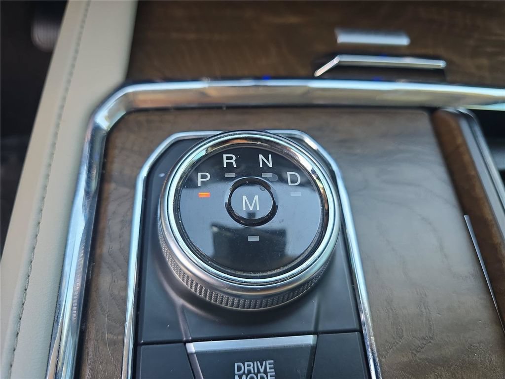 Used 2018 Ford Expedition Platinum RWD image 20