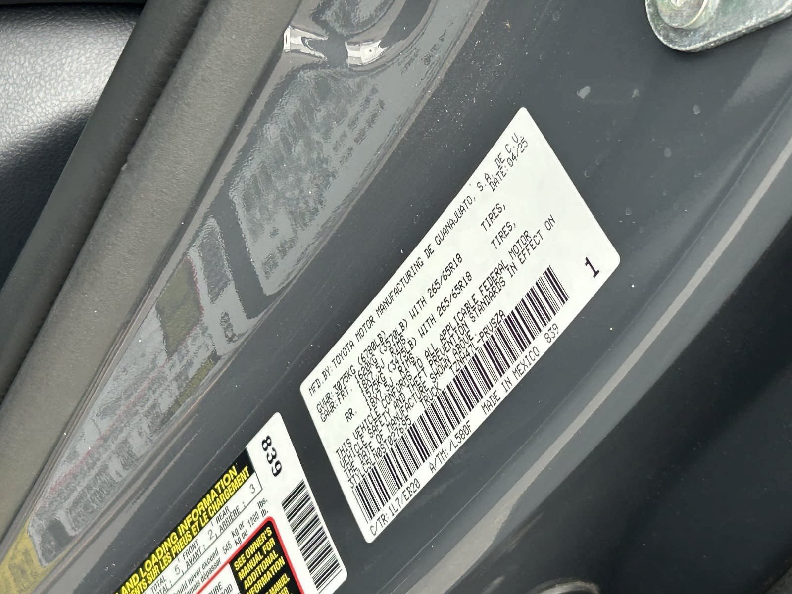 Used 2025 Toyota Tacoma Limited AWD/4WD image 35