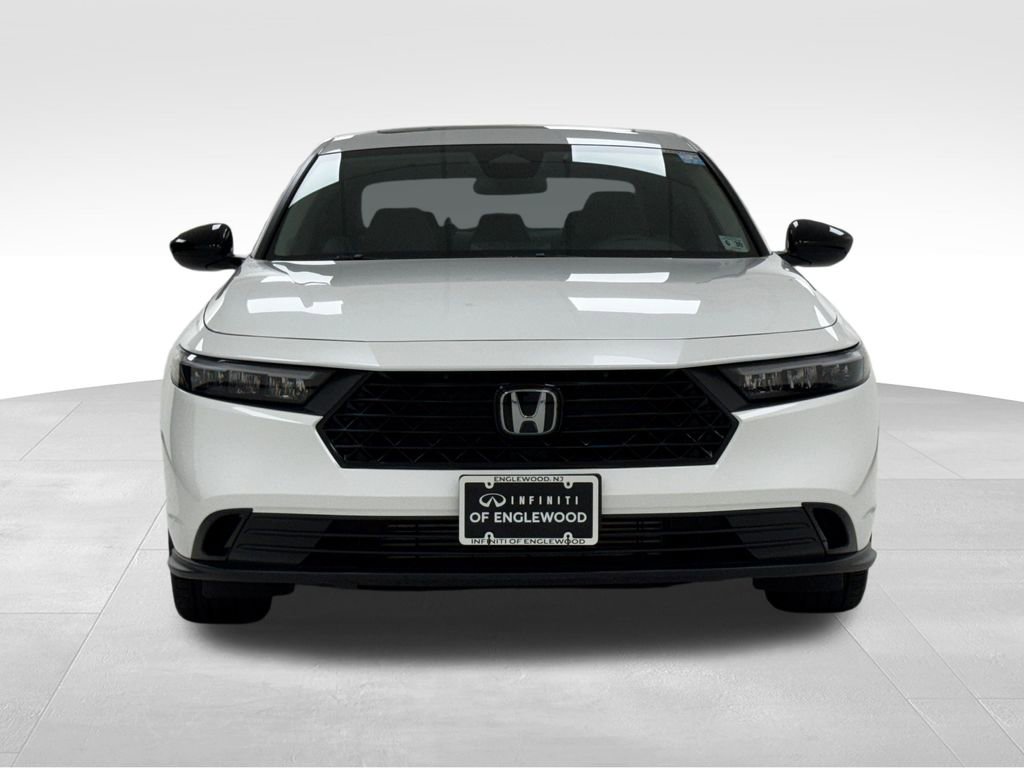 Used 2025 Honda Accord SE image 2