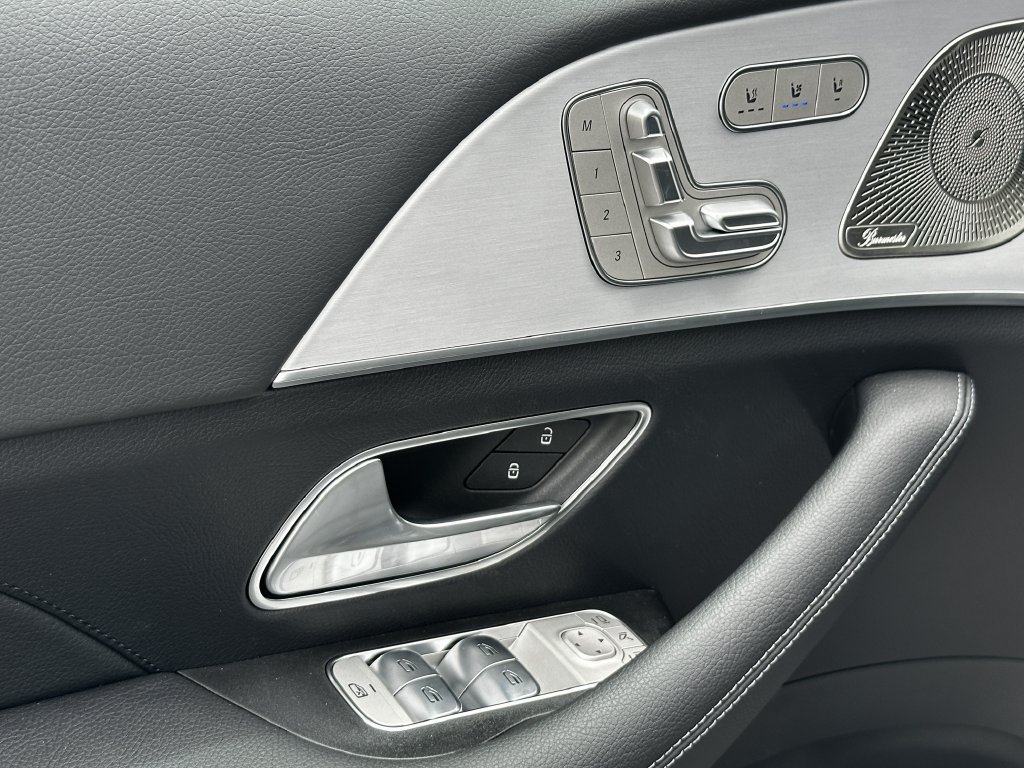 New 2026 Mercedes-Benz GLS 450 4MATIC image 12