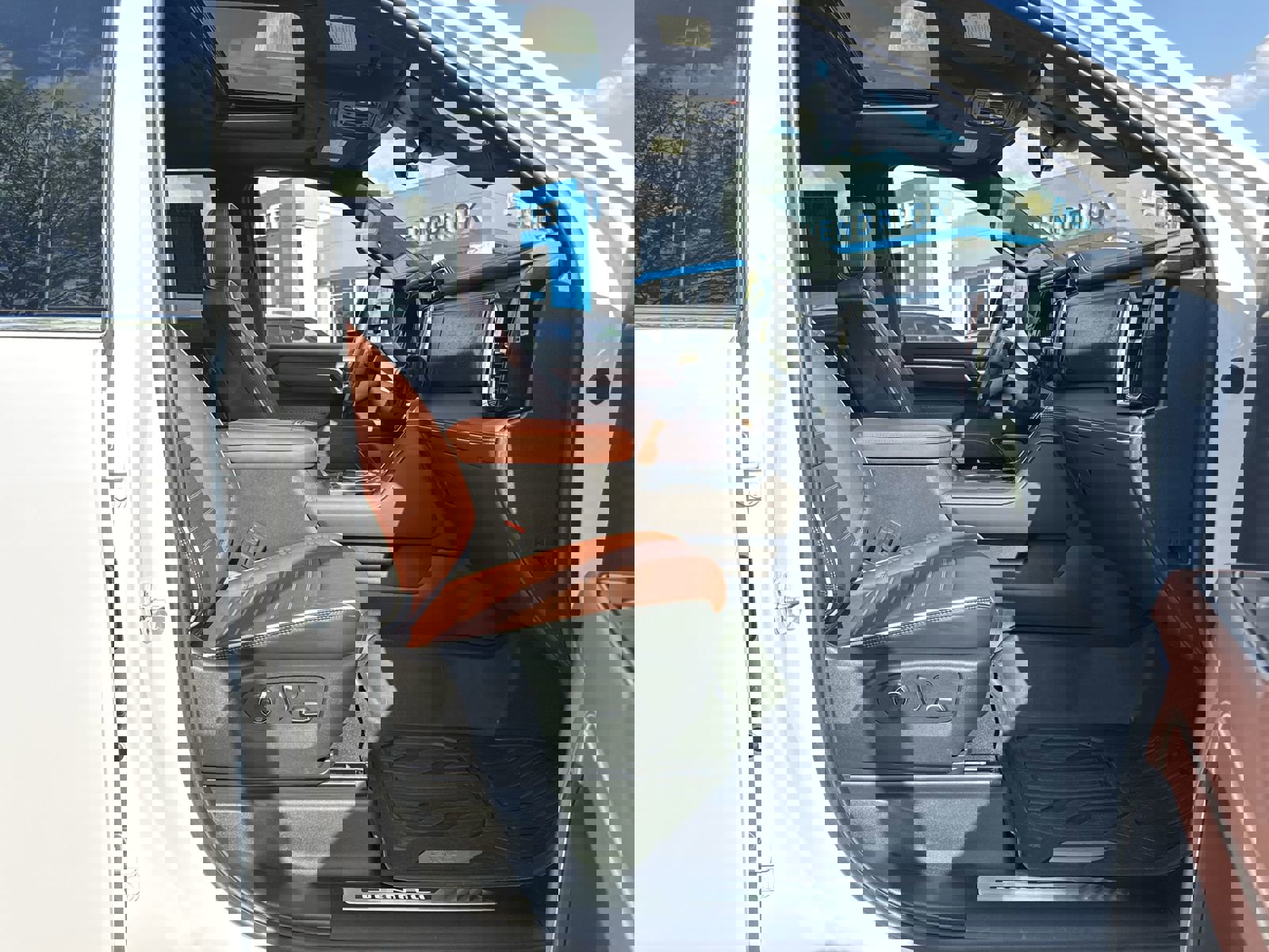 Used 2025 GMC Sierra 2500 Denali Ultimate image 33