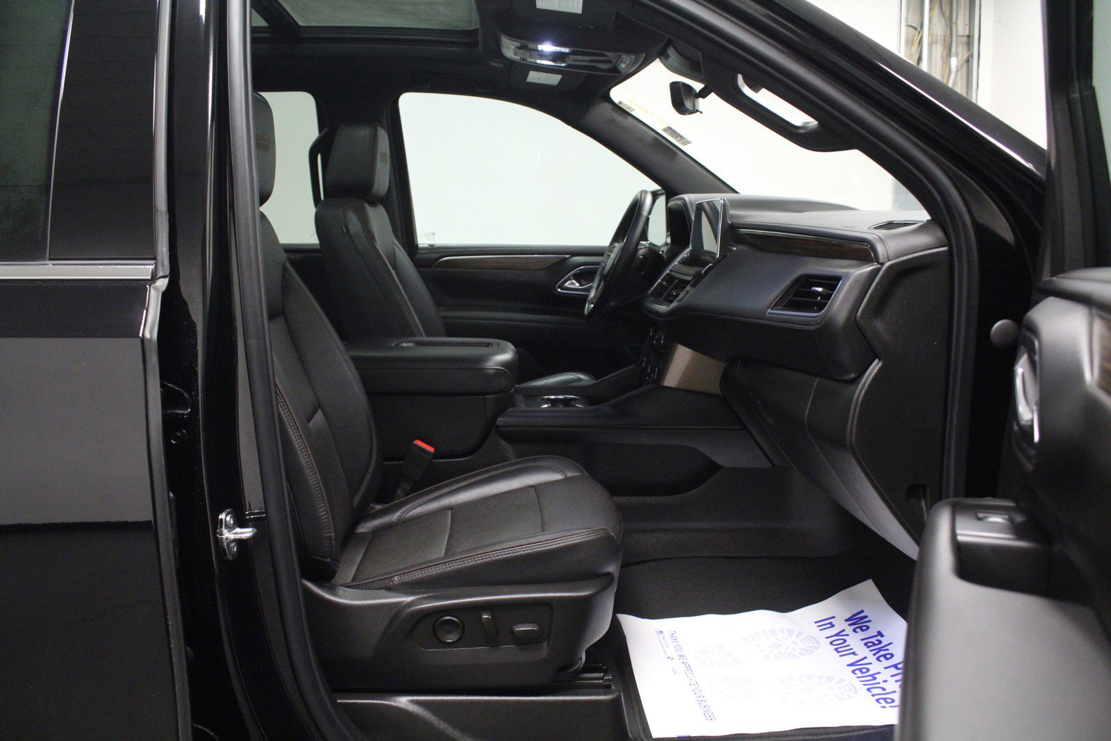 Used 2023 Chevrolet Tahoe High Country image 17