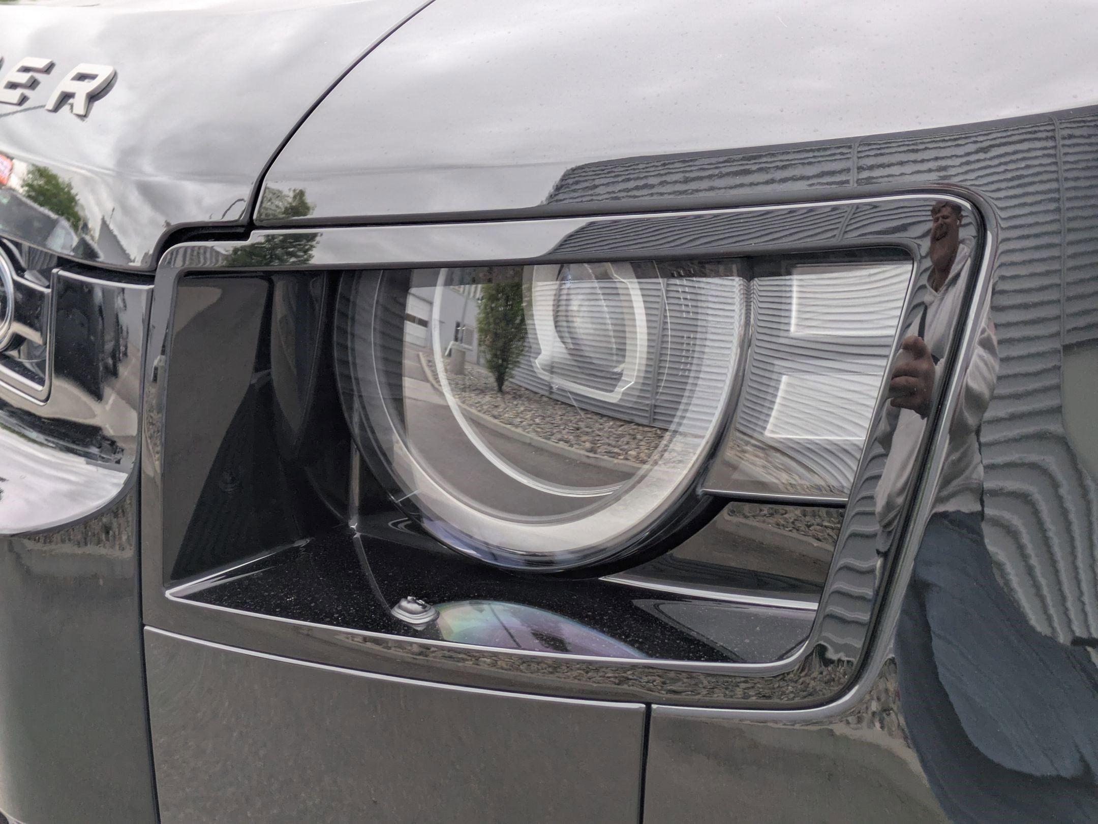 New 2026 Land Rover Defender 110 S AWD/4WD image 9