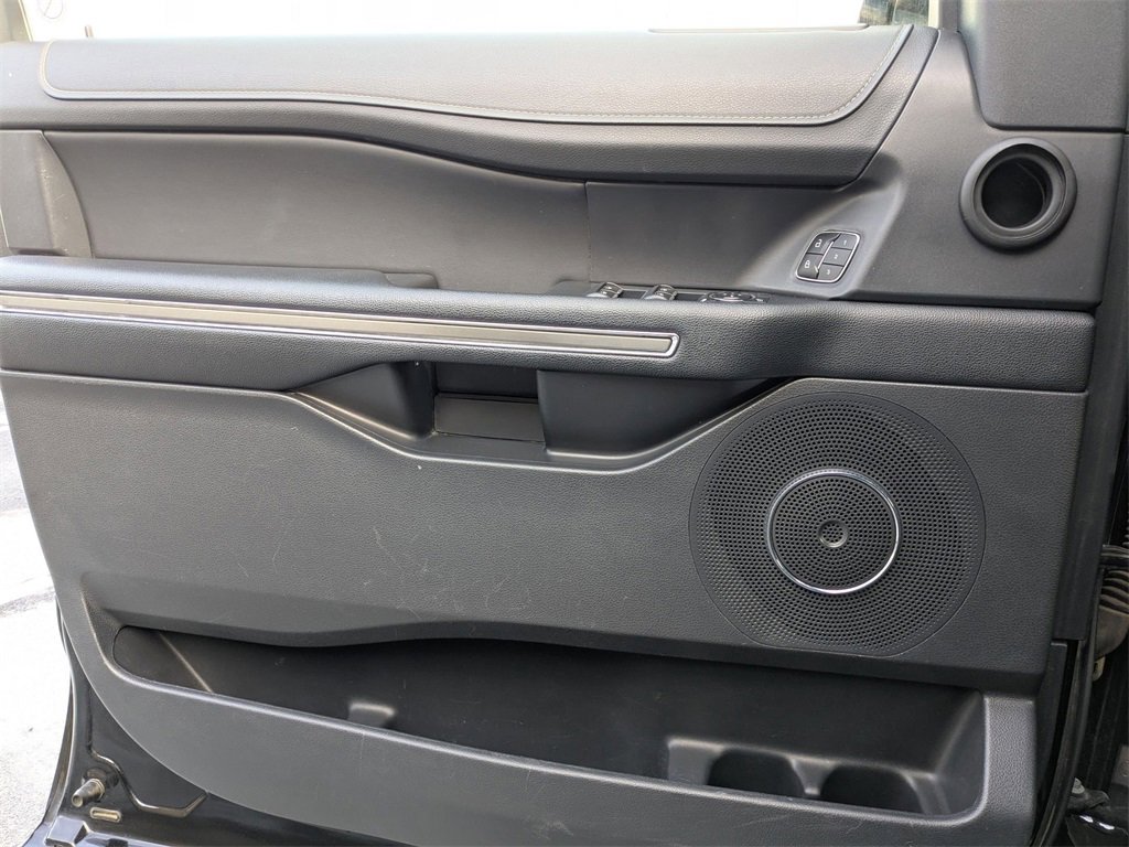 Used 2024 Ford Expedition Max XLT image 13