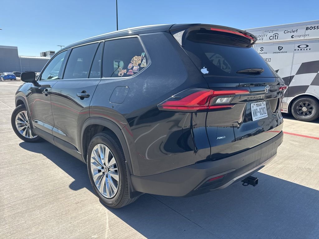 Used 2024 Toyota Grand Highlander Platinum image 3