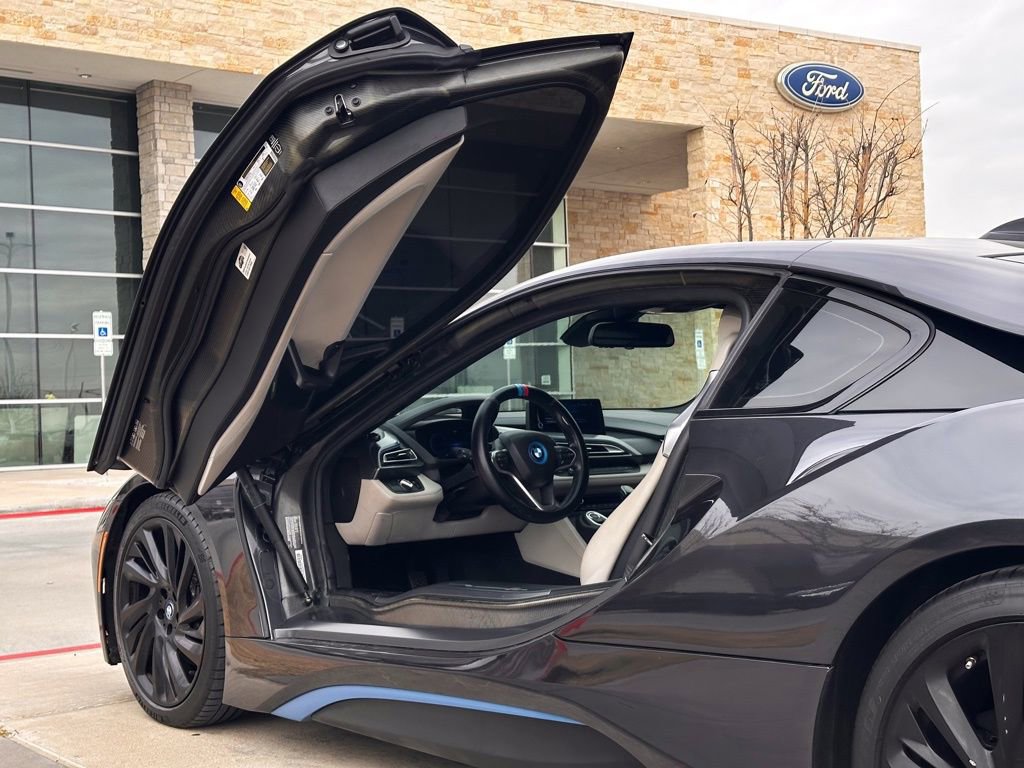 Used 2014 BMW i8 image 24