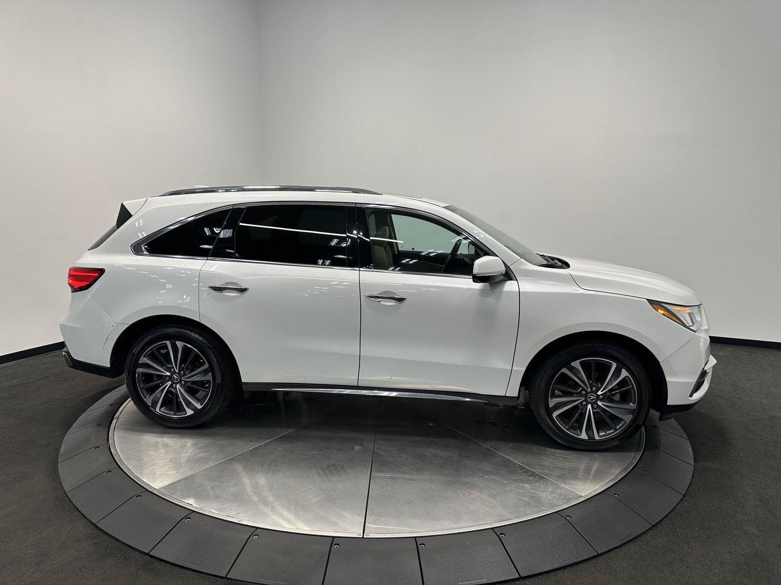 Used 2020 Acura MDX w/ Technology Package AWD/4WD image 8