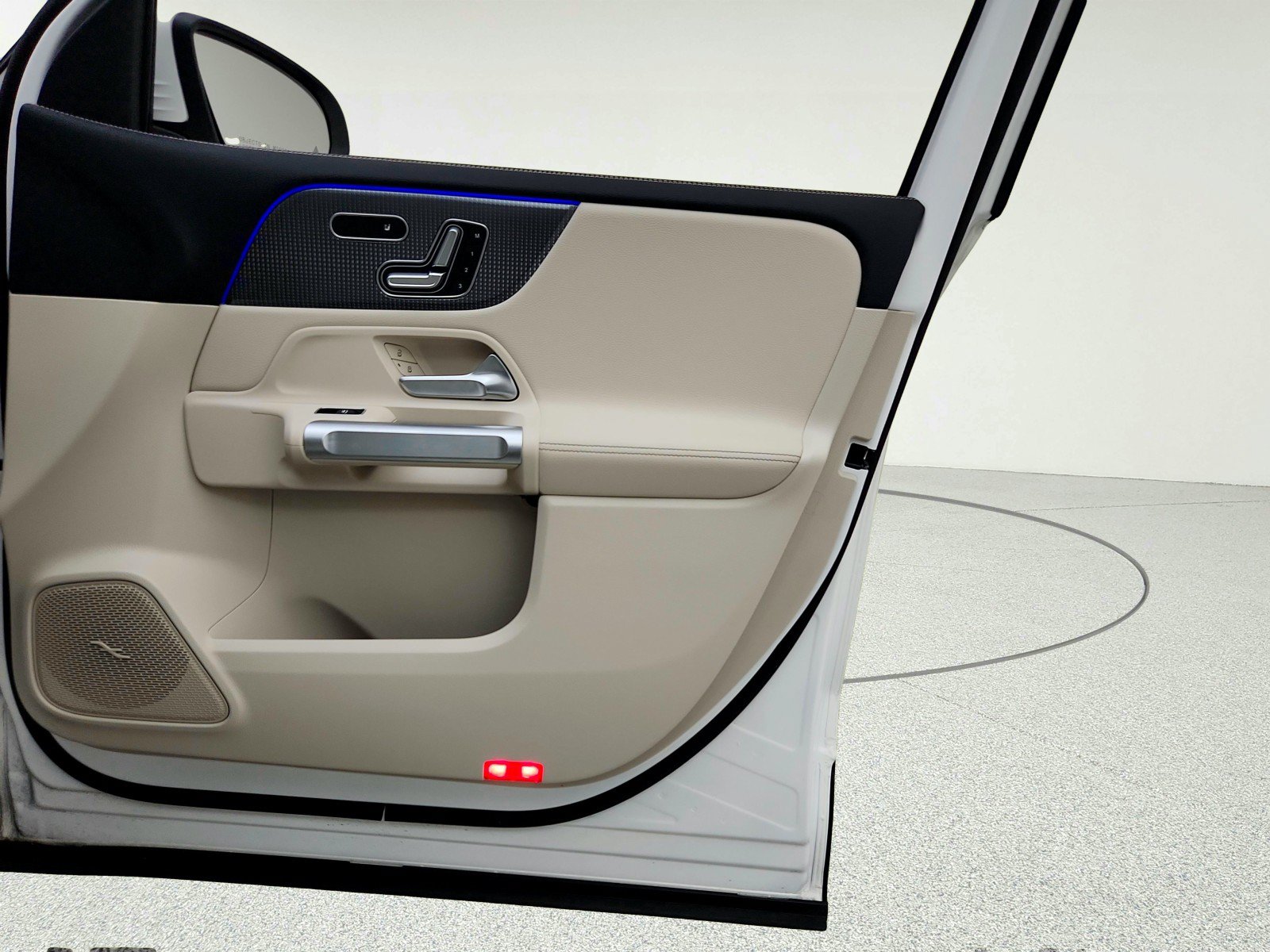 Certified 2023 Mercedes-Benz EQB 300 4MATIC image 27
