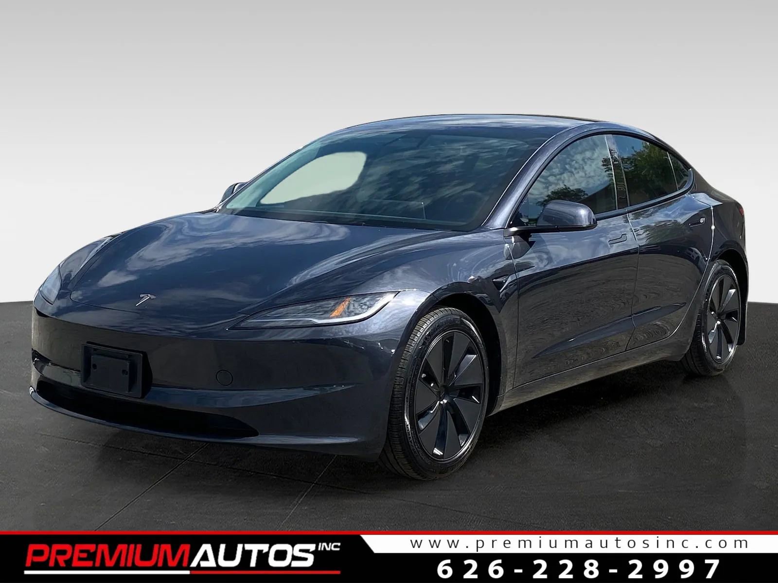 Used 2024 Tesla Model 3 Standard Range RWD image 1