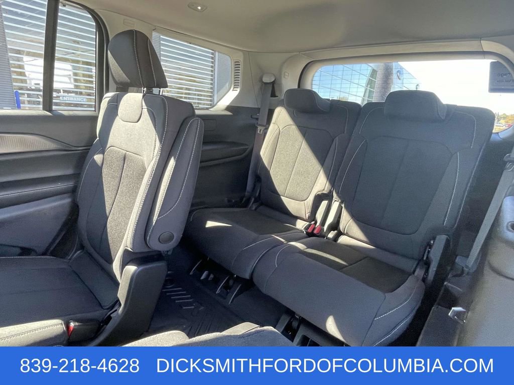 Used 2024 Jeep Grand Cherokee L Laredo image 11