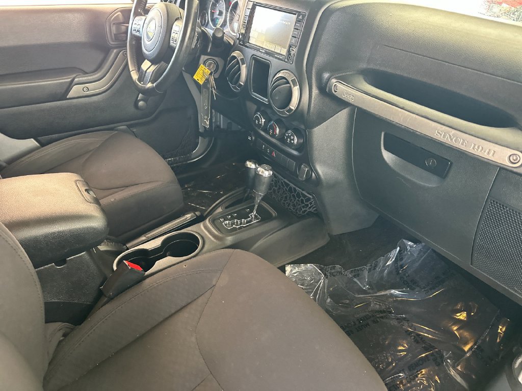 Used 2015 Jeep Wrangler Unlimited Sport AWD/4WD image 15