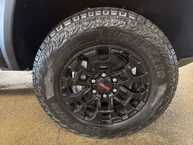 New 2026 GMC Canyon Elevation image 9