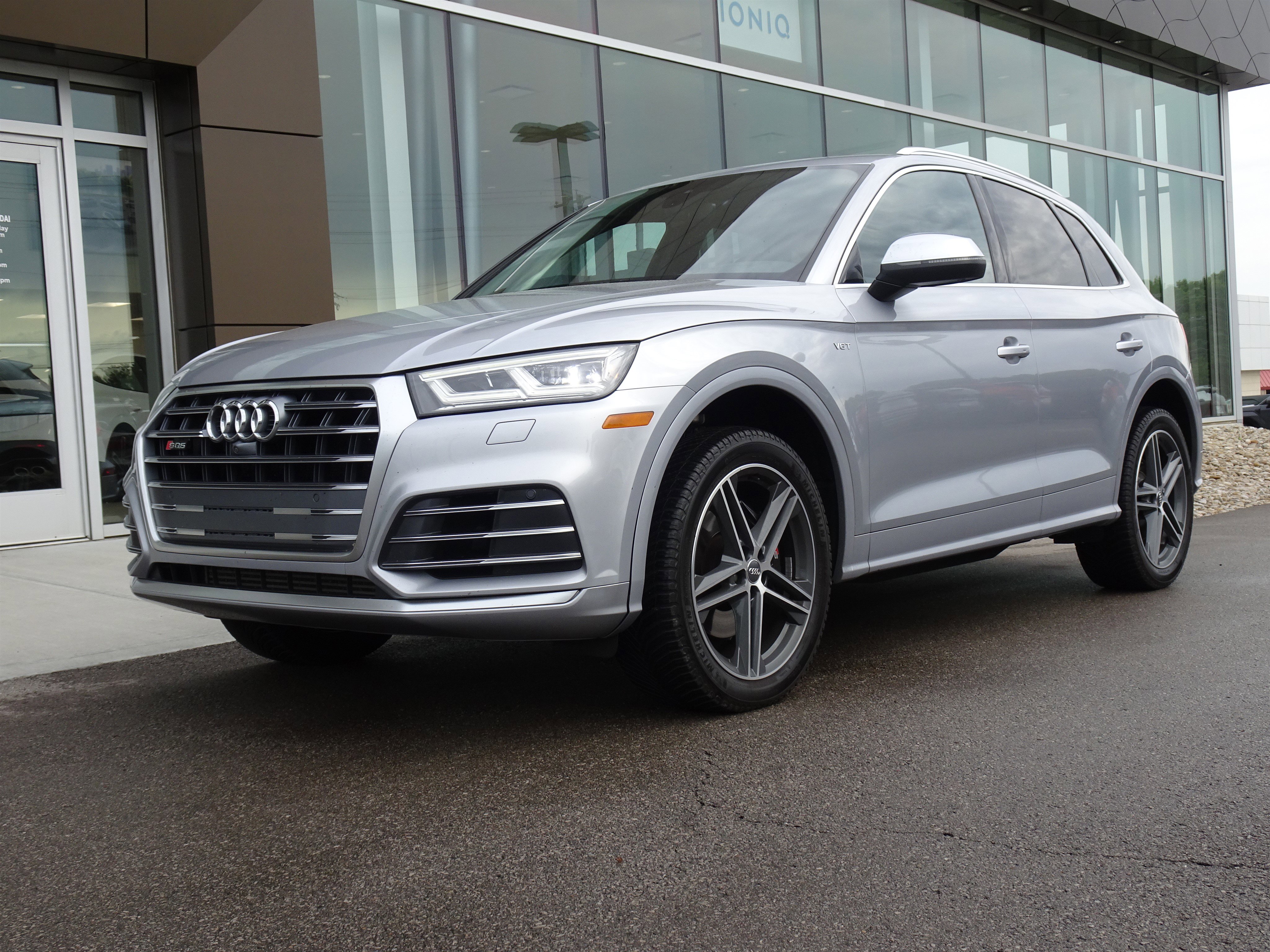 Used 2018 Audi SQ5 Prestige AWD/4WD image 1