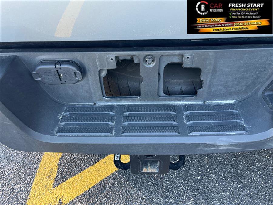 Used 2024 Toyota Tacoma TRD Off-Road AWD/4WD image 9