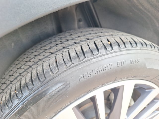 Certified 2024 Nissan Kicks SV FWD image 22