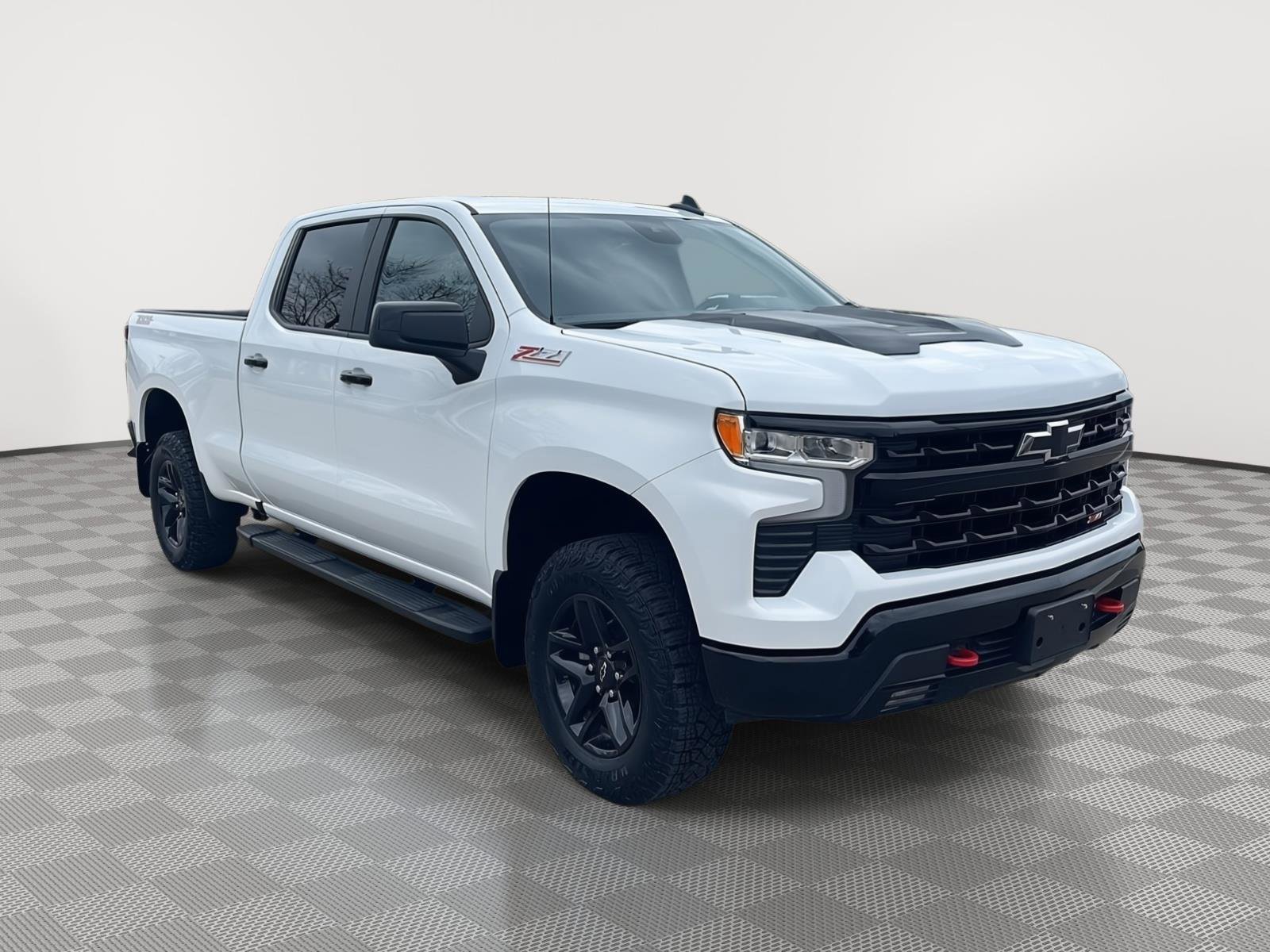 Used 2024 Chevrolet Silverado 1500 LT Trail Boss w/ Protection Package AWD/4WD image 3